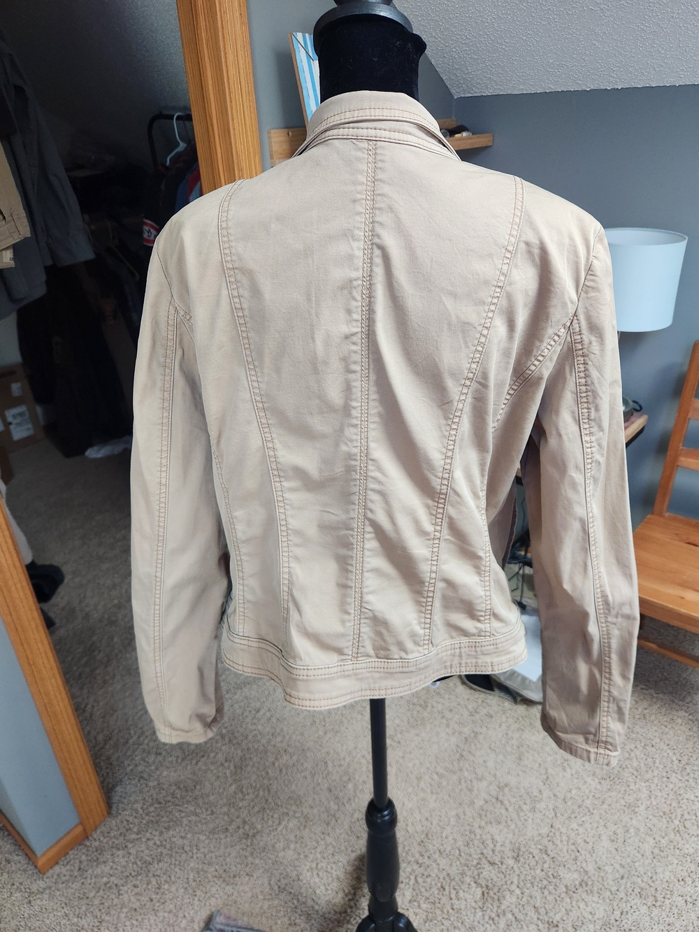 White House Black Market Women’s Ruffle Front Moto Style Jacket Beige Size 16 - Picture 9 of 12